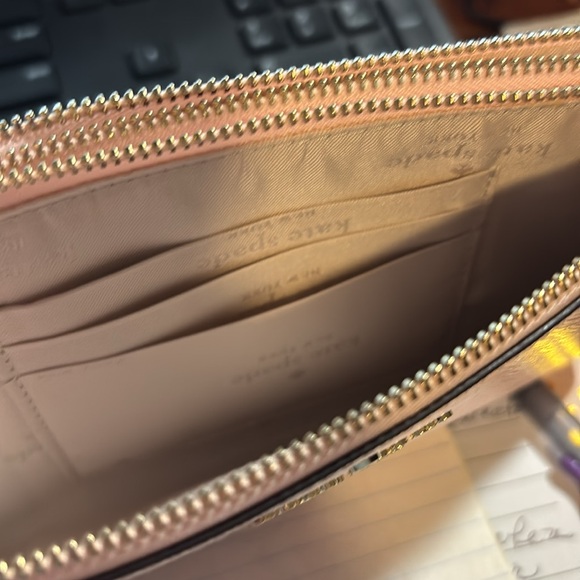 KATE SPADE Wristlet - Picture 8 of 9